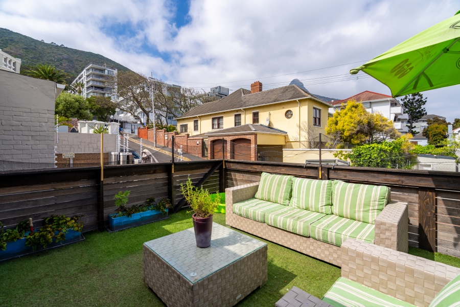 3 Bedroom Property for Sale in Sea Point Western Cape